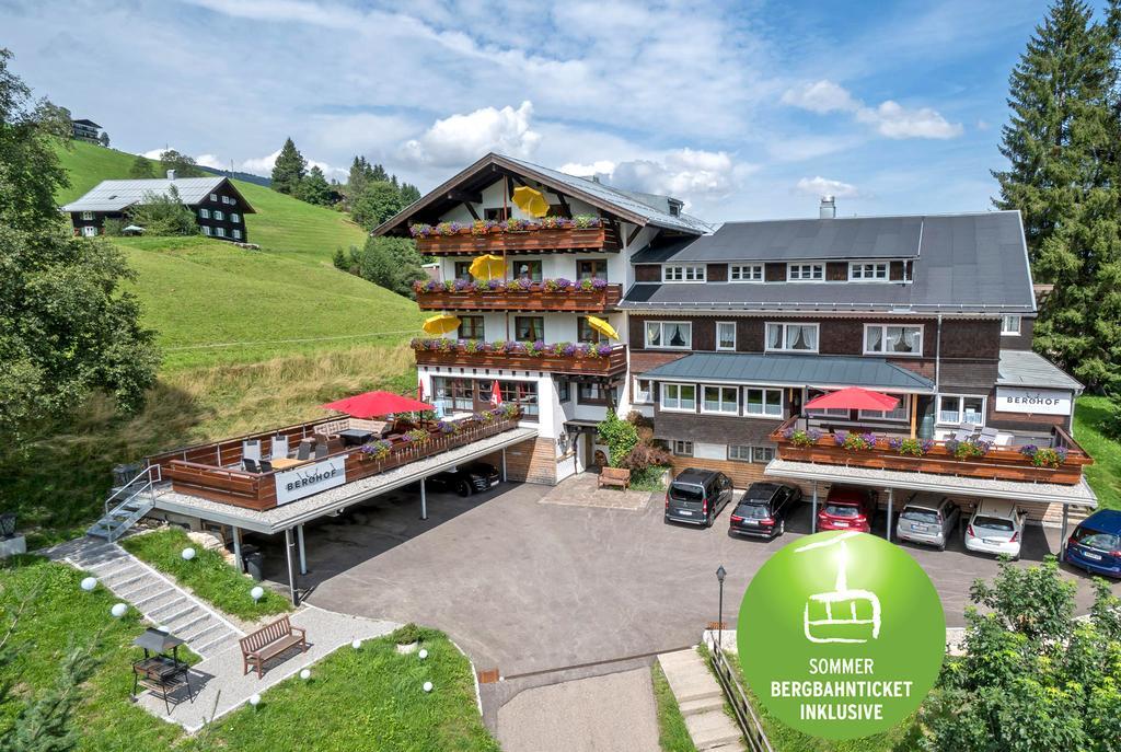 Der Berghof Aparthotel Hirschegg  Exterior foto